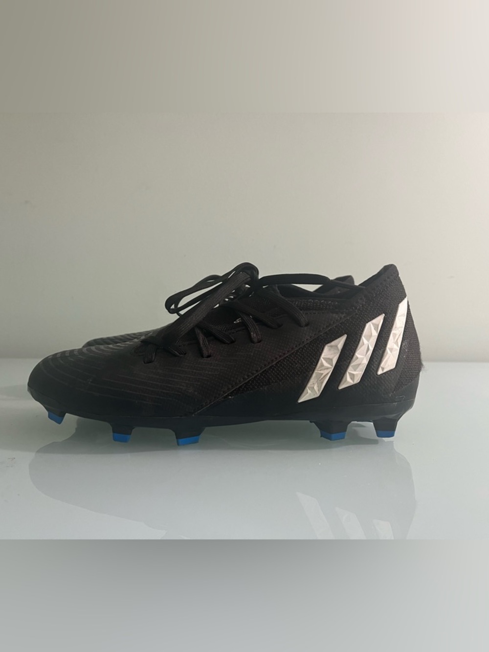 Adidas Predator Edge.3 FG J Soccer Cleats GW2360 Youth Size 4